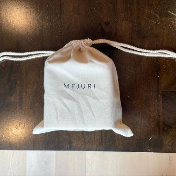 Mejuri Small Jewelry Box Beige - Picture 9 of 9